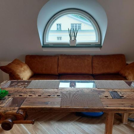 Modern History Apartment Tallinn Bagian luar foto