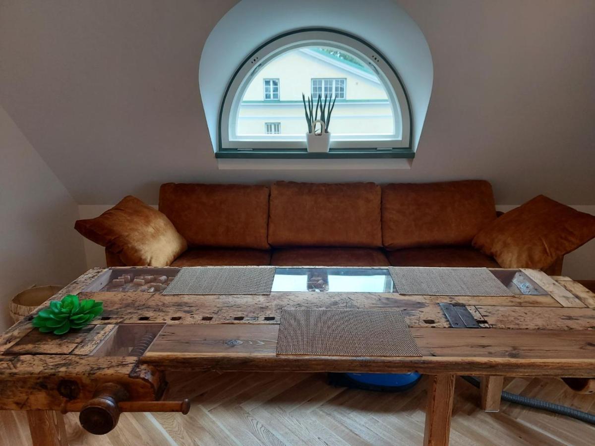 Modern History Apartment Tallinn Bagian luar foto