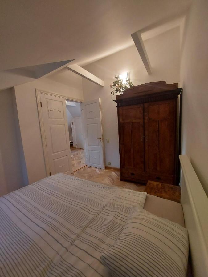 Modern History Apartment Tallinn Bagian luar foto
