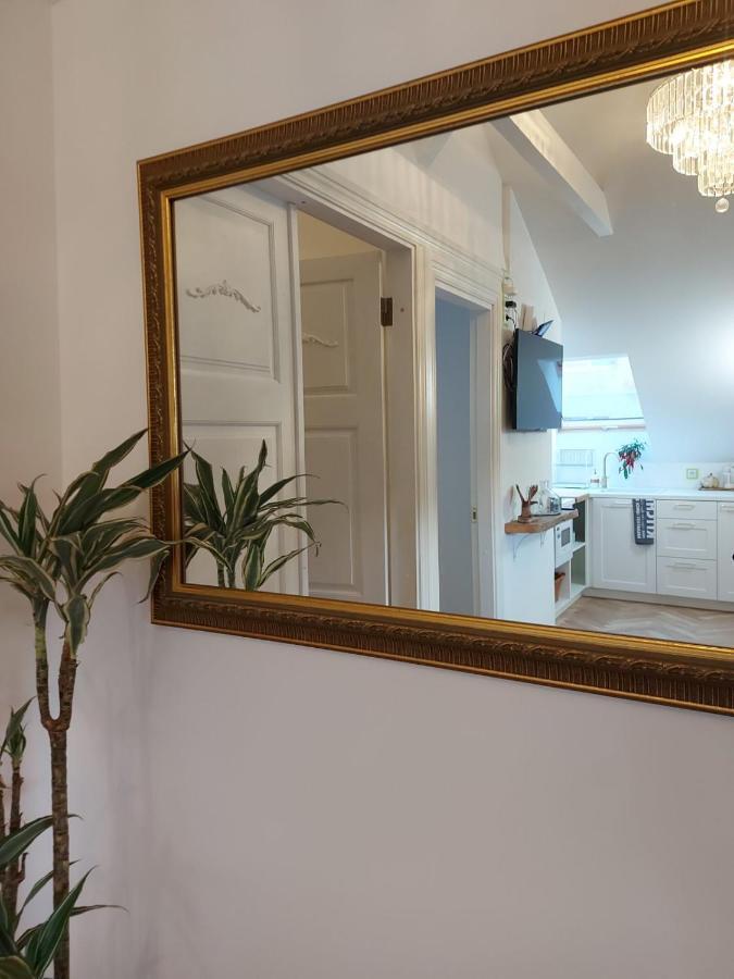 Modern History Apartment Tallinn Bagian luar foto