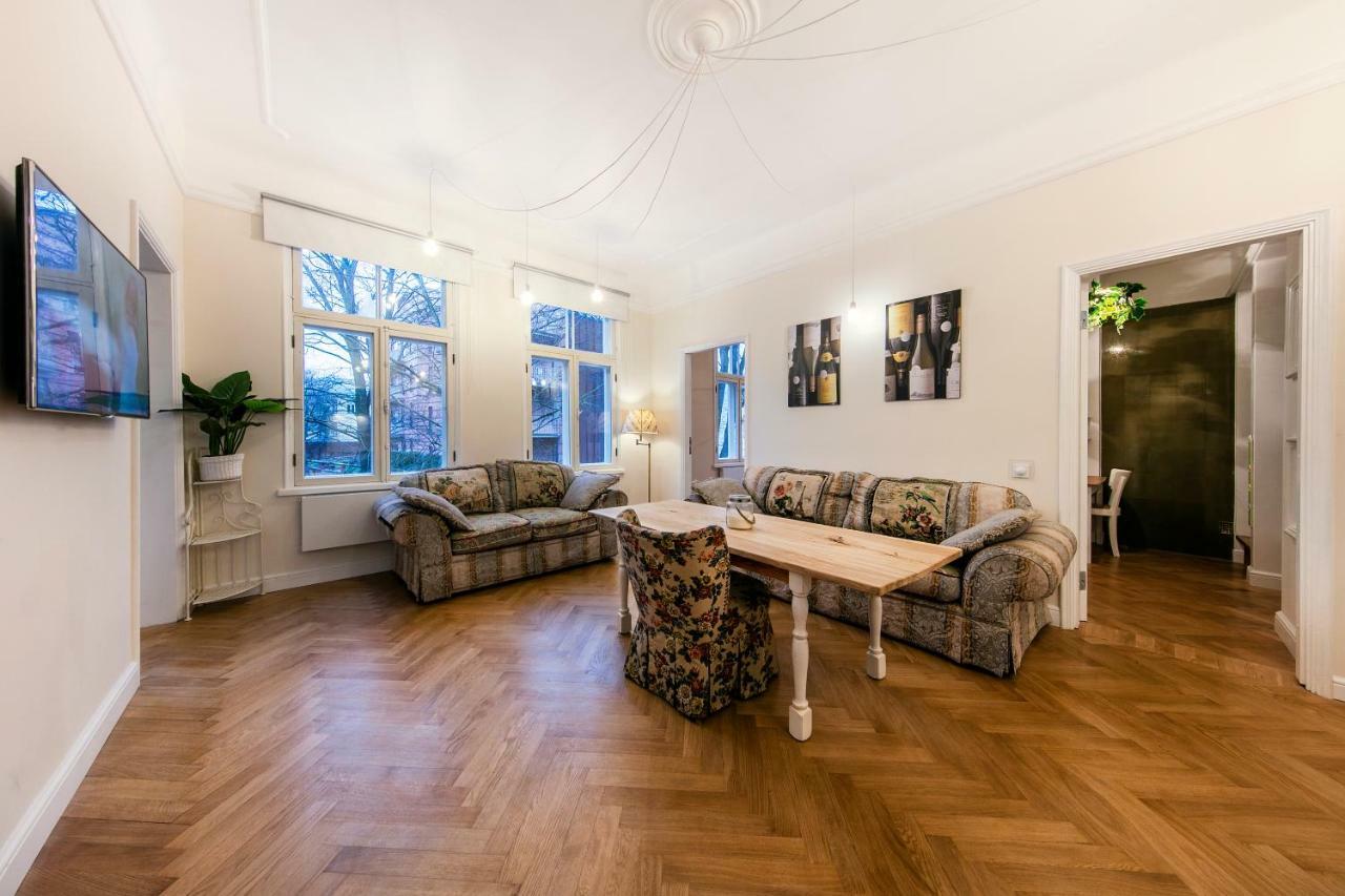 Modern History Apartment Tallinn Bagian luar foto