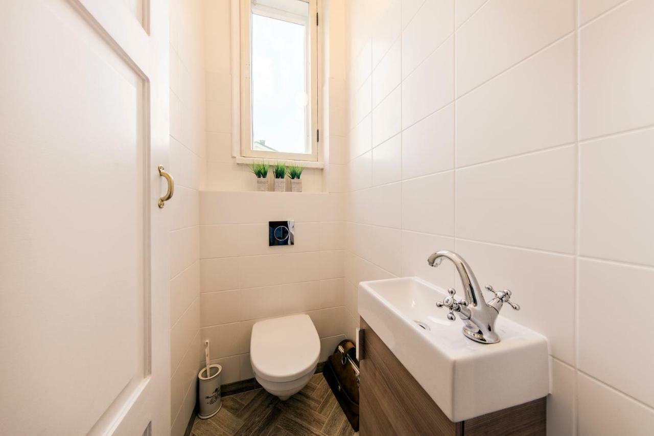 Modern History Apartment Tallinn Bagian luar foto